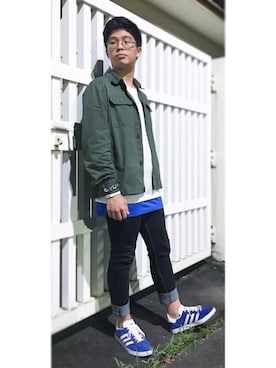 「blue」｜「アイテム（ミリタリージャケット）」を使った、Ryan 진치원 さん（メンズ・170cm）の夏コーディネート