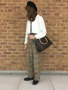 「LouisVuitton」｜「アイテム（ハンチング/ベレー帽）」を使った、Yuukaさん（レディース・153cm）の秋コーディネート