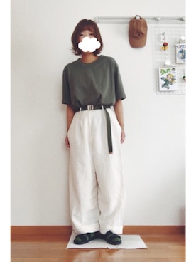 「カーキ×ホワイト」｜「アイテム（サンダル）」を使った、SHIOさん（レディース・158cm）の夏コーディネート
