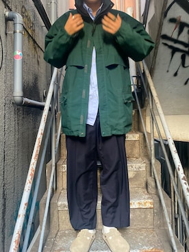 「ボタンダウンシャツ」｜「アイテム（ナイロンジャケット）」を使った、ittoさん（メンズ・180cm）の冬コーディネート