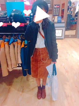 「しまむら（シマムラ）のアイテム（ハンチング/ベレー帽、ブラック系）」を使った、なつこさん（レディース・152cm）の冬コーディネート