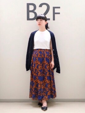 sayuri maedaさんの「プリーツヘムフレアスカート」を使ったコーディネート
