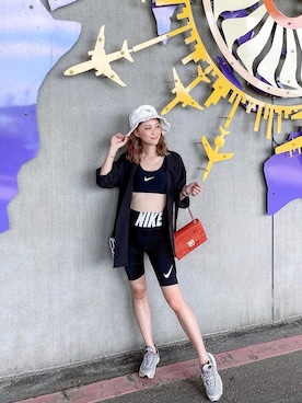 「NIKE（ナイキ）のアイテム（スニーカー、シルバー系）」を使った、Yumiゆみさん（レディース・159cm）の夏コーディネート