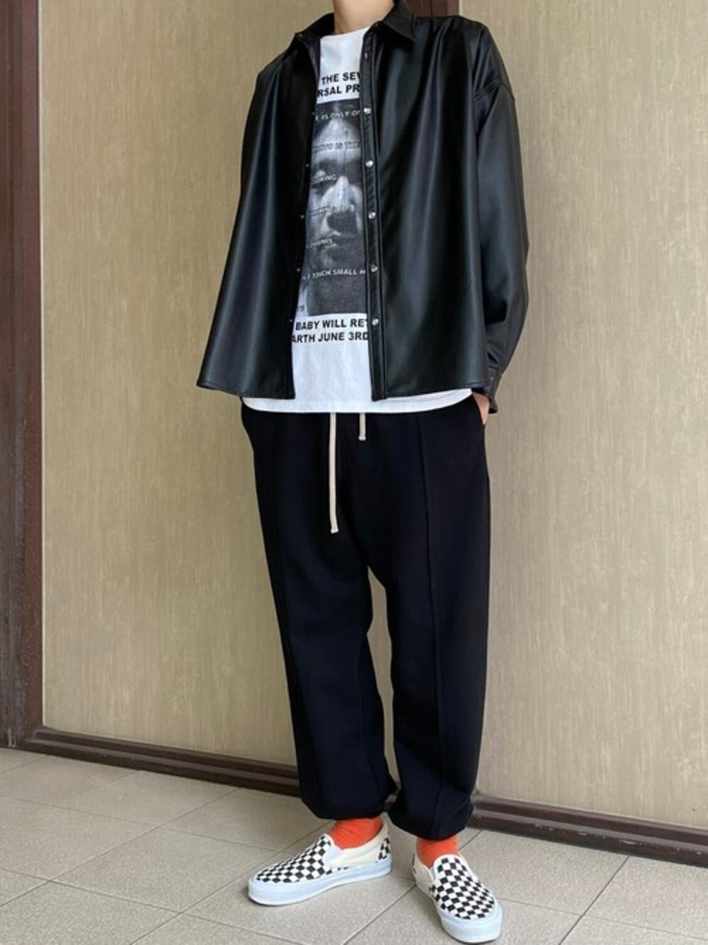 「B2nd、LUSOR、A4A」｜「LUSORのLUSOR（ルーソル）/SEAM SWT PT/シームスウェットパンツ（その他パンツ、ブラック系）」を使った、notoさん（メンズ・182cm）の秋コーディネートの1枚目の写真
