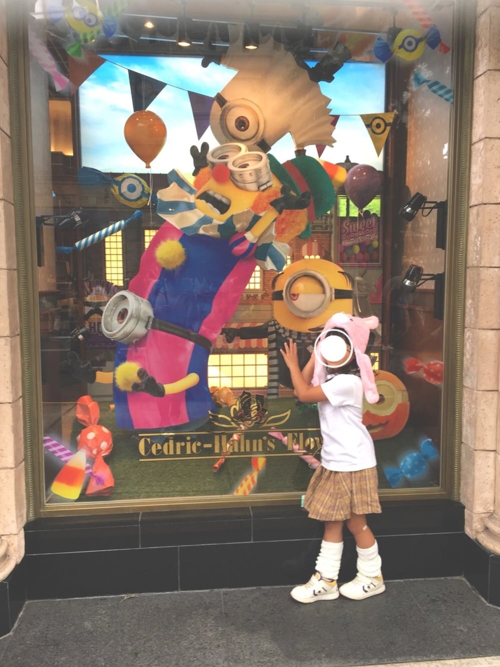 「ユニバ、ユニバーサルスタジオジャパン、制服風コーデ」｜「AEON STYLEのアイテム（ポロシャツ、ホワイト系）」を使った、®︎etasさん（キッズ・110cm）の秋コーディネートの1枚目の写真