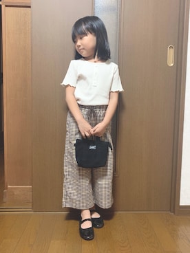 「アイテム（パンプス）」を使った、みくこさん（キッズ・110cm）の秋コーディネート