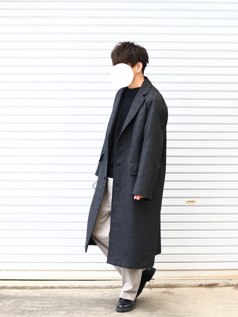AURALEEのチェスターコート（グレー系）を使った人気ファッション