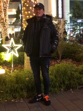 「NUMERALS（ヌメラルズ）のアイテム（パーカー）」を使った、おかわり王子さん（メンズ・180cm）の冬コーディネート