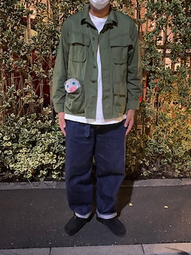 「クラークス」｜「アイテム（ミリタリージャケット）」を使った、おかわり王子さん（メンズ・180cm）の秋コーディネート