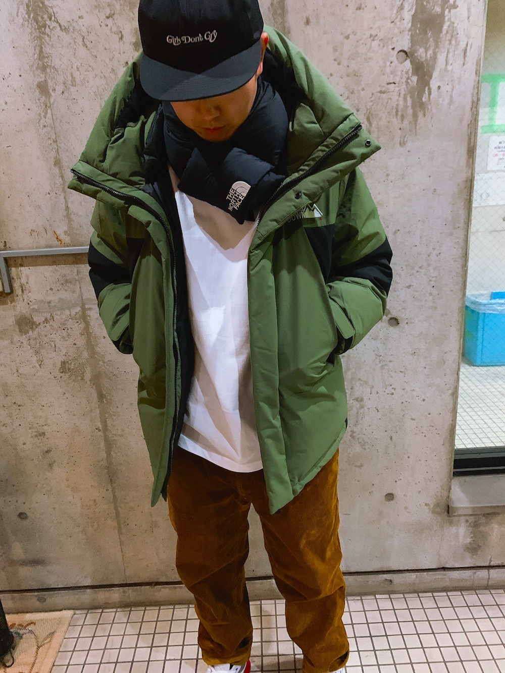 FREAK''S STORE×FIRST DOWNパネルショートダウンオリーブS first down