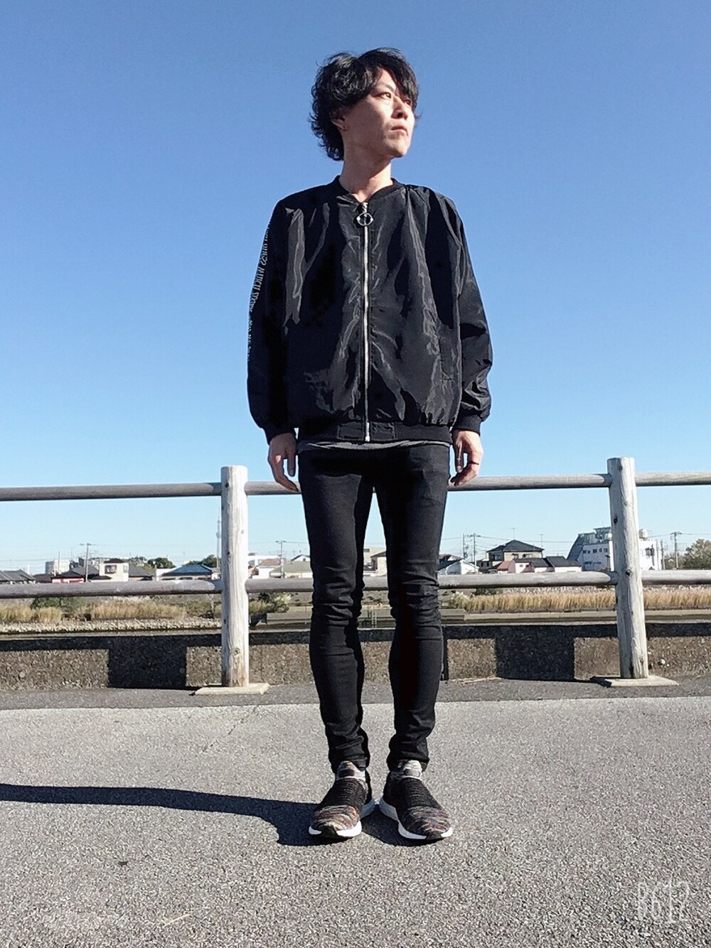 「ブラック」｜「DRESSCAMPのゾディアックサイン ボンバージャケット（ブルゾン、ブラック系）」を使った、jununoさん（メンズ・172cm）の秋コーディネートの1枚目の写真