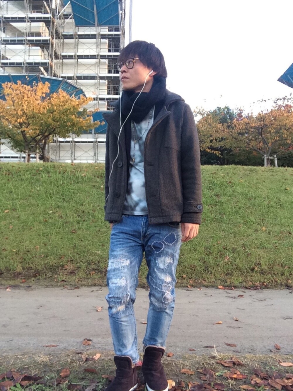 「冬」｜「CIAOPANICのアイテム（ピーコート、グレー系）」を使った、jununoさん（メンズ・172cm）の秋コーディネートの1枚目の写真