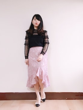 「EXPRESS（エクスプレス）のアイテム（トップス）」を使った、WendyJ.さん（レディース・153cm）の春コーディネート