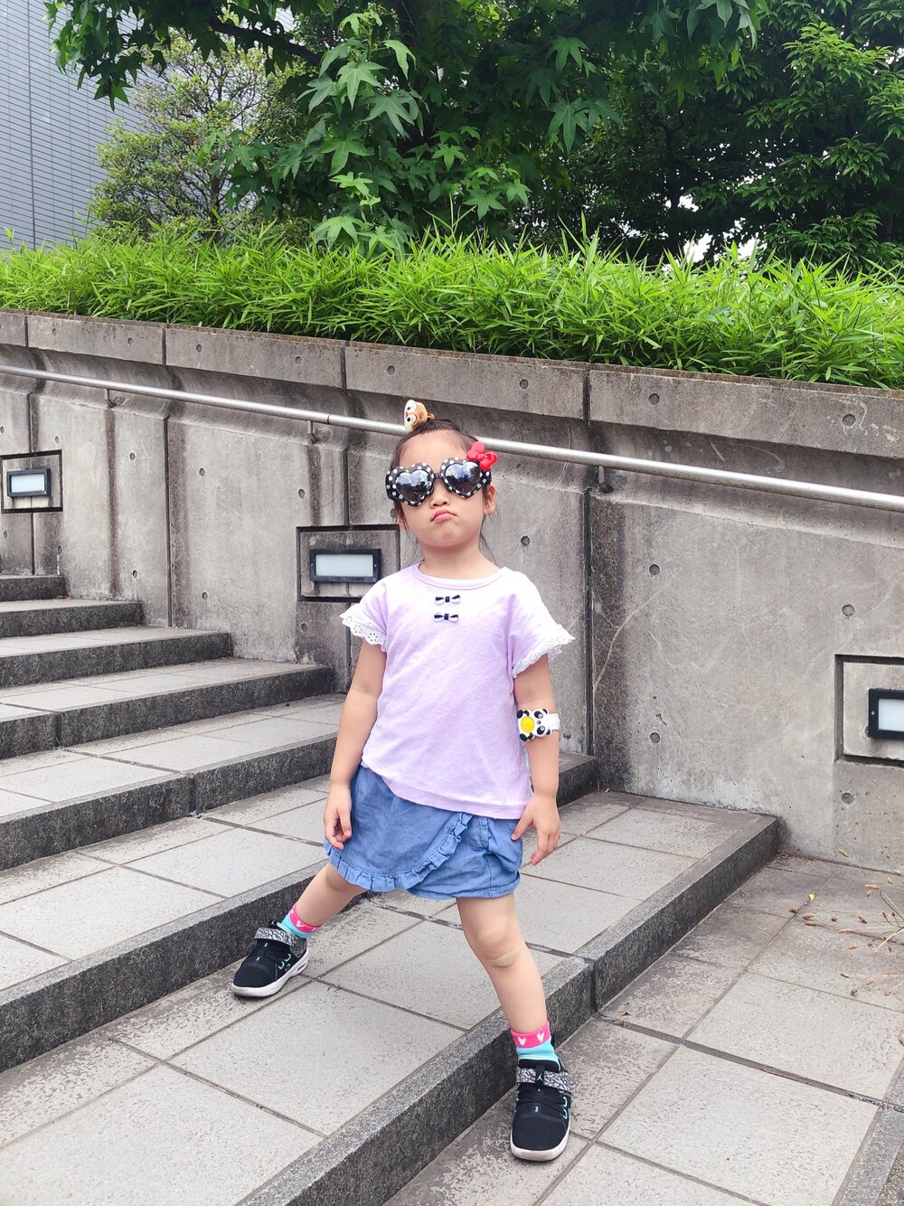 「BREEZEのアイテム（Tシャツ/カットソー、ピンク系）」を使った、Mioみお 120cmさん（キッズ・100cm）の夏コーディネートの1枚目の写真