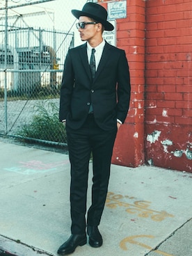 「アイテム（ネクタイ、ブラック系）」を使った、TANAKA (GARDEN CREW)さん（メンズ・173cm）の秋コーディネート