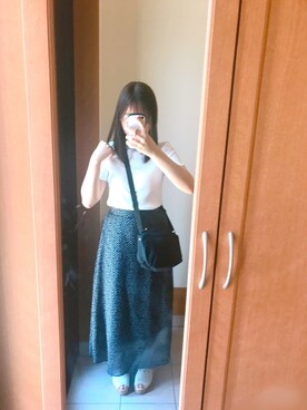 「GU（ジーユー）のアイテム（Tシャツ/カットソー、ホワイト系）」を使った、yunanaさん（レディース・158cm）の春コーディネート