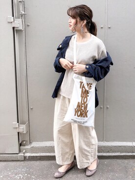 「TODAYFUL（トゥデイフル）のコーデュロイシャツ（シャツ/ブラウス）」を使った、Maakoさん（レディース・165cm）の春コーディネート