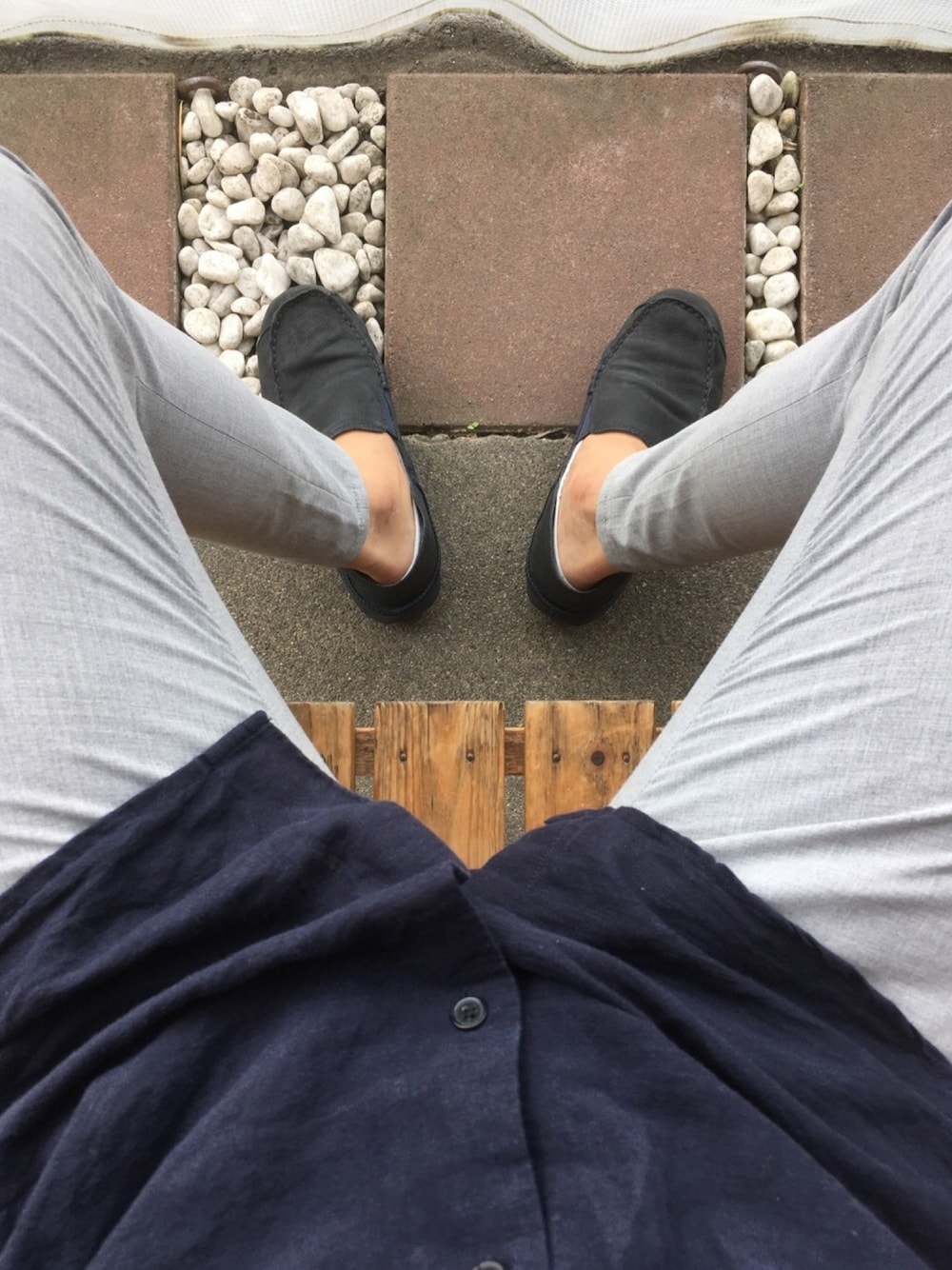 UGGのモカシン/デッキシューズ（ブルー系）を使ったメンズ人気