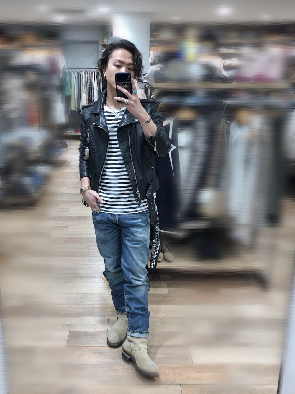 「春コーデ、ライダース、ダメージデニムパンツ、ボーダー、rrl、アメカジ、グランジ、SCHOTT、ootd、デニム」｜「schottの＜Schott(ショット)＞ ONE STAR RDS/ライダースジャケット（ライダースジャケット、ブラック系）」を使った、Jackさん（メンズ・171cm）の春コーディネートの1枚目の写真