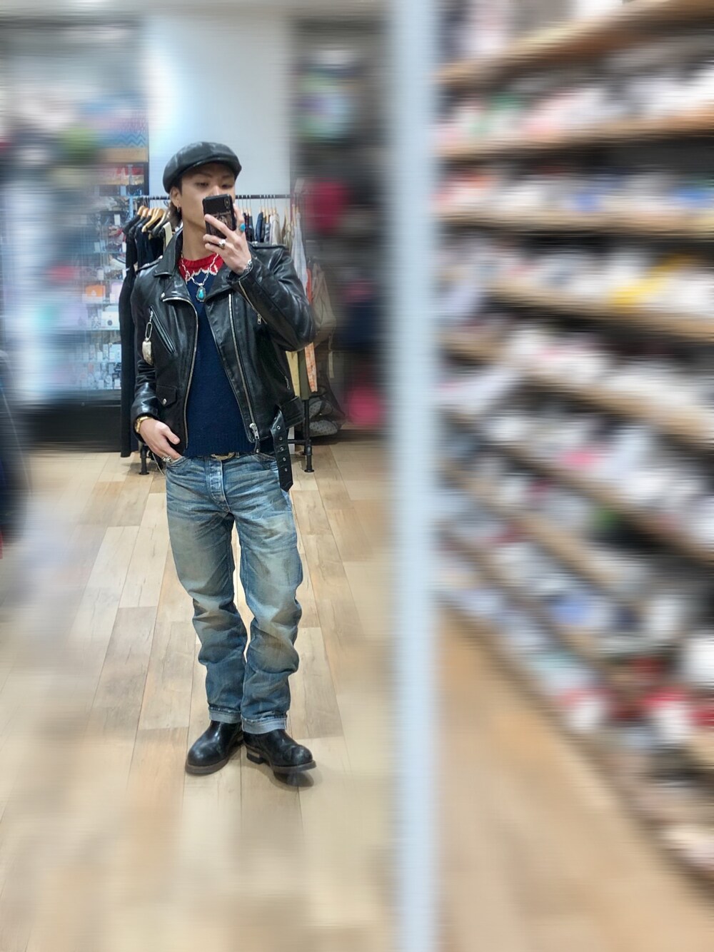 「アメカジ、TENDERLOIN、セーター、SCHOTT、レザージャケット、rrl、デニム、RED WING、エンジニアブーツ、冬コーデ」｜「RADIALLのjuke joint/horse hide（キャスケット、ブラック系）」を使った、Jackさん（メンズ・171cm）の冬コーディネートの1枚目の写真