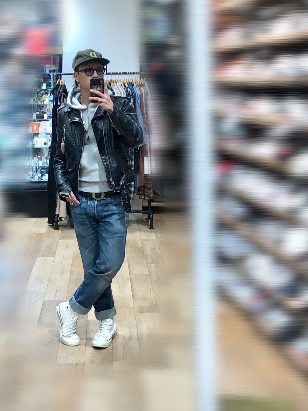 「今日のコーデ、冬、Champion、パーカー、SCHOTT、ライダース、rrl、アメカジ、コンバース、スニーカー」｜「schottの＜Schott(ショット)＞ ONE STAR RDS/ライダースジャケット（ライダースジャケット、ブラック系）」を使った、Jackさん（メンズ・171cm）の冬コーディネートの1枚目の写真
