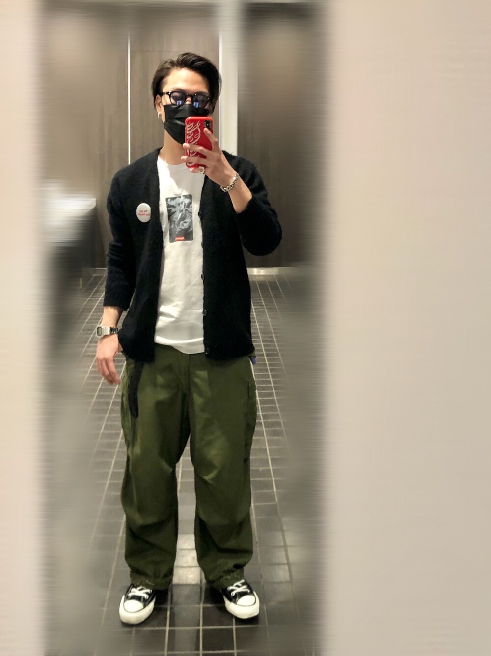 「春コーデ、モヘアカーディガン、タクシードライバー、supreme、M65、コンバース、古着MIX、ootd、ラフ、春」｜「ROOPTOKYOの【雑誌GINZA 小松奈菜着用】TOWNCRAFT/タウンクラフト SOLID JAQUARD 70S SWEATER ニットカーディガン（カーディガン/ボレロ、ブラック系）」を使った、Jackさん（メンズ・171cm）の春コーディネートの1枚目の写真