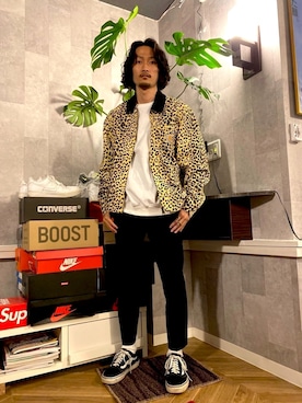 「carhartt」｜「アイテム（スラックス）」を使った、TOAMANEさん（メンズ・171cm）の春コーディネート