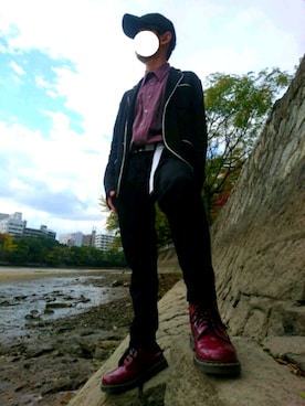 「UNIQLO（ユニクロ）のイージーアンクルパンツ（ウールライク・センタープレス・レングス68～72cm）（その他パンツ、ブラック系）」を使った、ゆうききさん（メンズ・162cm）の秋コーディネート