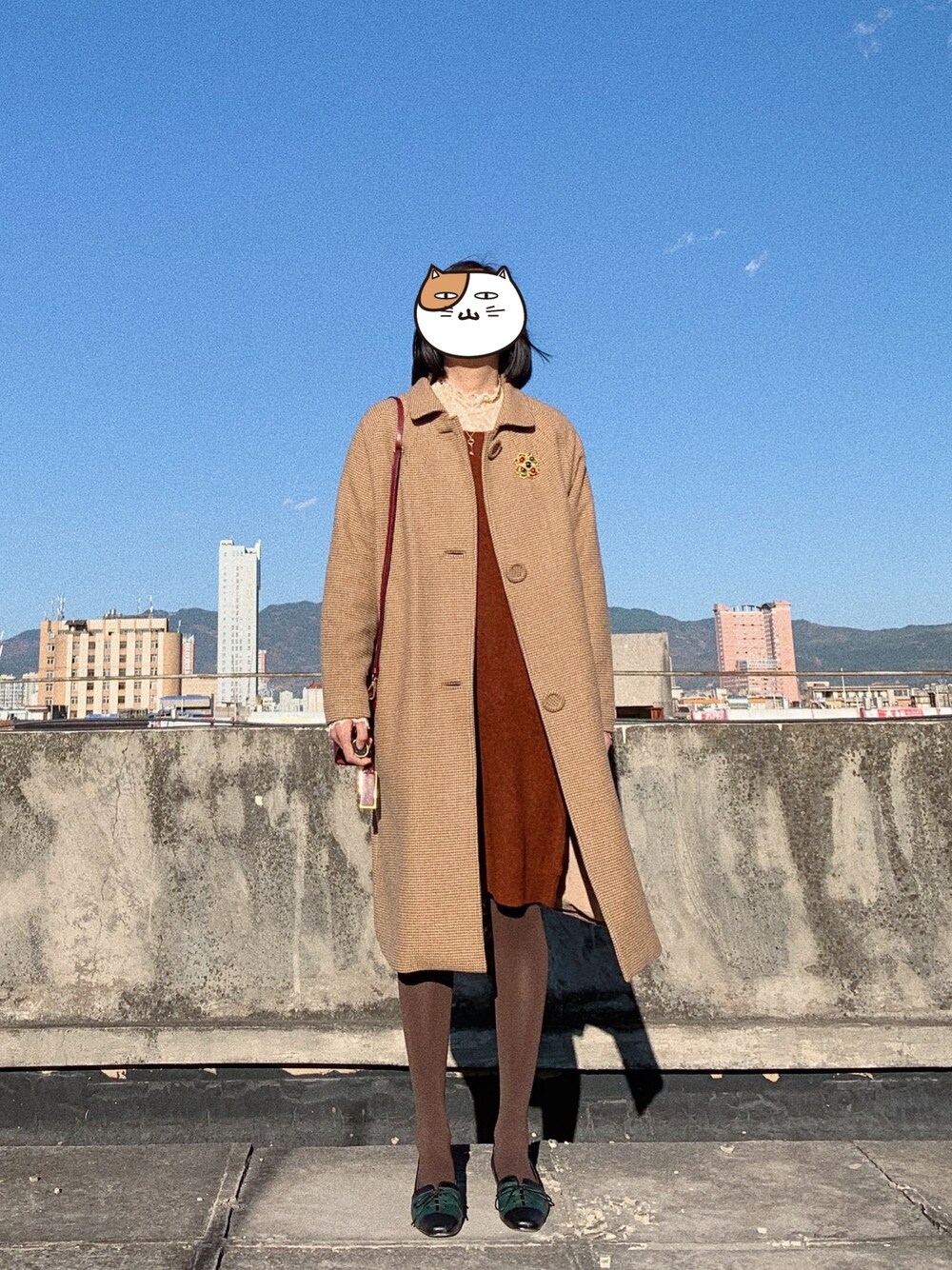 「guidoのアイテム（シューズ、グリーン系）」を使った、YUKIさん（レディース・166cm）の冬コーディネートの1枚目の写真