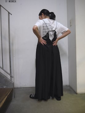 「スリッパ」｜「アイテム（オールインワン・サロペット）」を使った、KIYOKAさん（レディース・151cm）の夏コーディネート