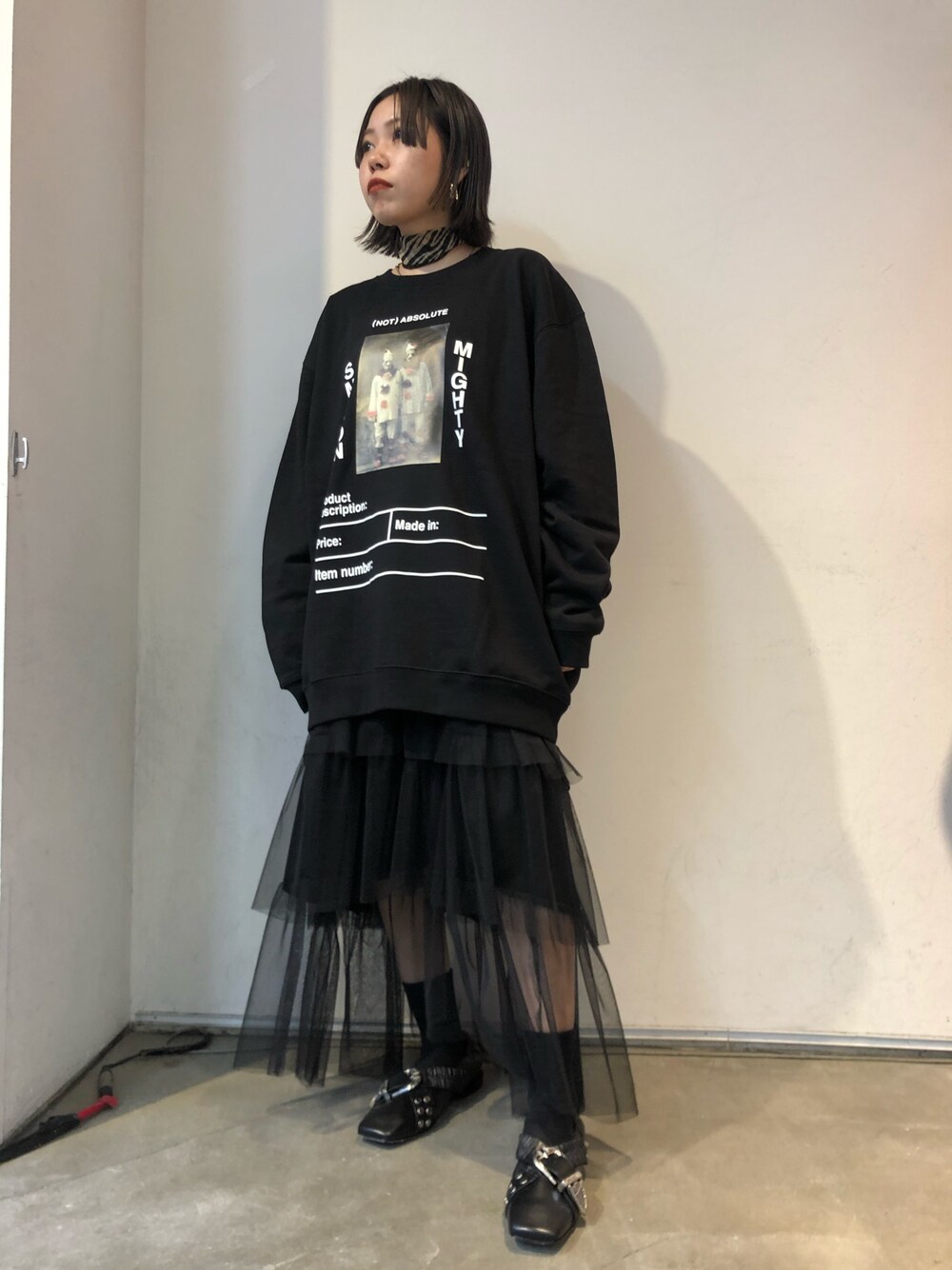 「秋冬コーデ、やっぱりストリートが好き、スウェット、チュールスカート、フリル、オールブラック、バレエシューズ、ゆるコーデ、ストリートMIX、スタッフセンバツ」｜「DISCOVEREDの■別注■DISCOVERED×MIDWEST EXCLUSIVE “TWINS” スウェット（スウェット、ブラック系）」を使った、KIYOKAさん（レディース・151cm）の秋コーディネートの1枚目の写真
