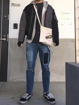 「DHOLIC（ディーホリック）のアイテム（パーカー）」を使った、westfaceさん（メンズ・176cm）の冬コーディネート
