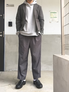 「オールグレー」｜「アイテム（パーカー）」を使った、westfaceさん（メンズ・176cm）の冬コーディネート