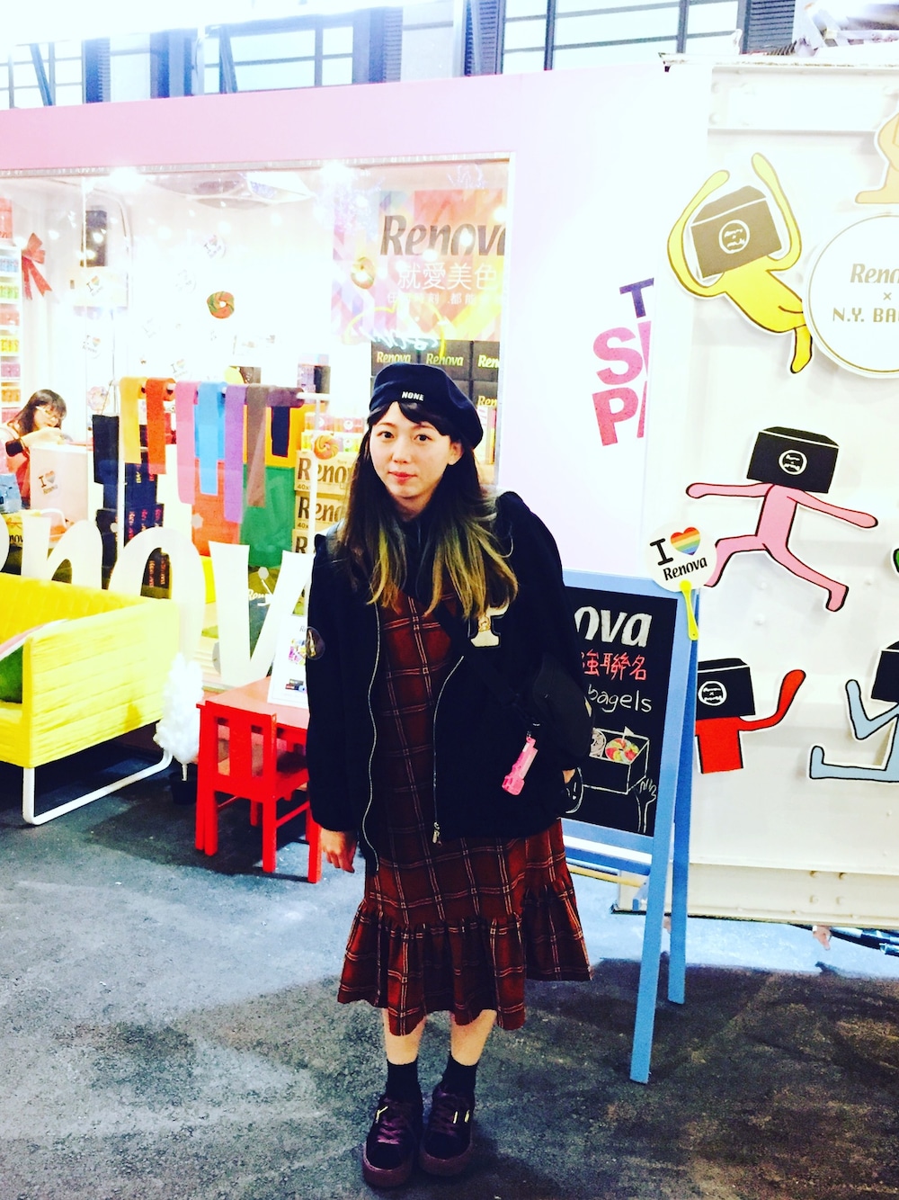 「ootd、outfit、PUMA、pumafenty、RIHANNA、fenty、Creepers、burgundy、MermaidDress、mermaid」｜「basic cottonのアイテム（ハンチング/ベレー帽、ブラック系）」を使った、cocoさん（レディース・163cm）の春コーディネートの1枚目の写真