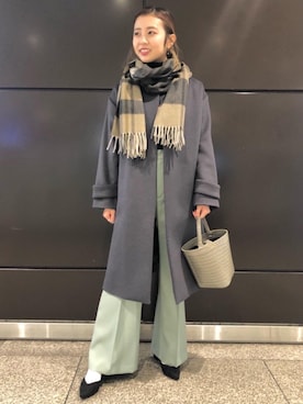 「green label relaxing（グリーンレーベルリラクシング）のアイテム（ノーカラーコート）」を使った、松岡（matsuoka）さん（レディース・158cm）の冬コーディネート