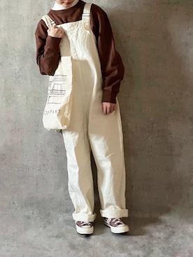 「茶色」｜「アイテム（サロペット/オーバーオール）」を使った、ゆうさん（レディース・157cm）の冬コーディネート