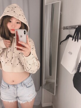「Guess（ゲス）のアイテム（財布/小物）」を使った、yukiさん（レディース・165cm）の秋コーディネート