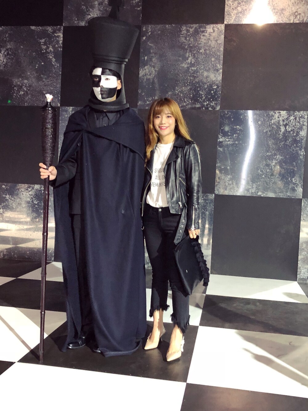 「Christian Diorのアイテム（Tシャツ/カットソー、ホワイト系）」を使った、Somnus_daiさん（レディース・160cm）の春コーディネートの1枚目の写真