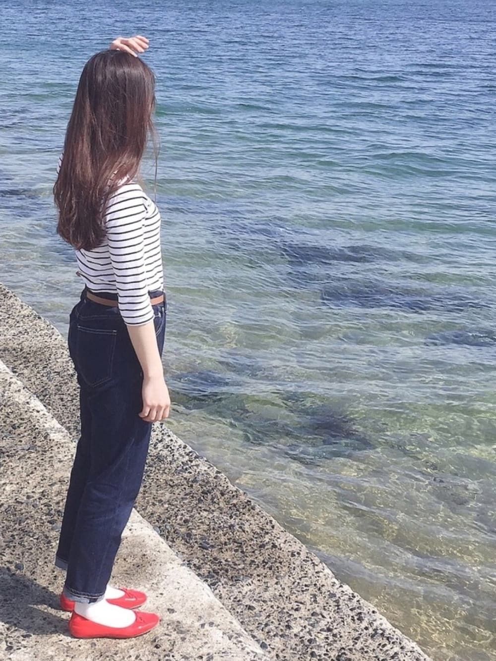 「大人カジュアル、spring、プチプラ、デニム、テーパードパンツ、ボーダー、earth music&ecology、バレエシューズ、マリン、低身長」｜「無印良品のアイテム（トップス、その他）」を使った、Yuuuuuka♥さん（レディース・154cm）の春コーディネートの1枚目の写真