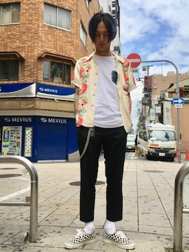 「JUNYA WATANABE MAN（ジュンヤワタナベマン）のアイテム（Tシャツ/カットソー）」を使った、yoshida shinsukeさん（メンズ・180cm）の夏コーディネート