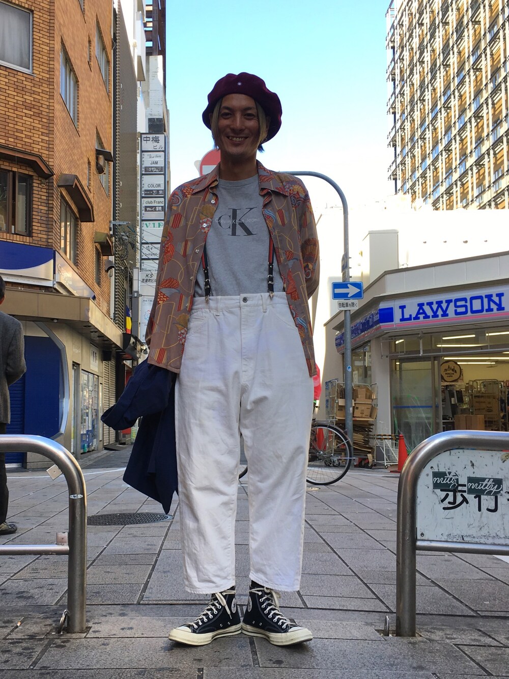 「秋のコーデ、古着MIX、古着、タックイン、サスペンダー、wearhalloween2018、シャツスタイル、きれいめカジュアル、カジュアル」｜「usedのアイテム（シャツ/ブラウス、その他）」を使った、yoshida shinsukeさん（メンズ・180cm）の秋コーディネートの1枚目の写真