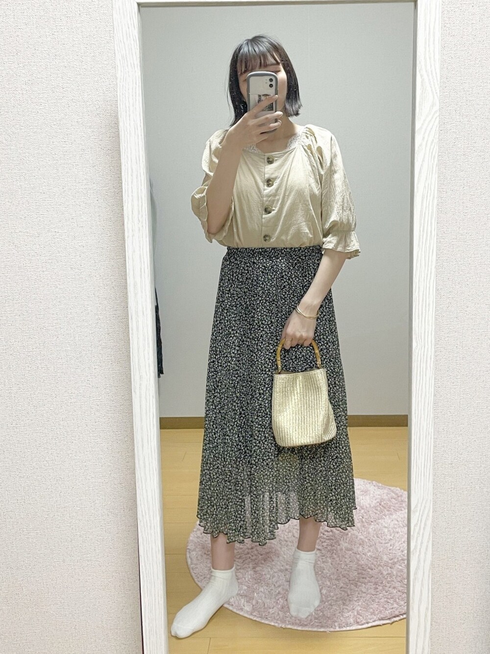 「これが私をアゲる服、ラクチンコーデ、今日のコーデ、大人ガーリー、ootd、プチプラ、シンプル、夏コーデ、ロングスカート、プリーツスカート」｜「LOWRYS FARMのアイテム（シャツ/ブラウス、ベージュ系）」を使った、ayu  さん（レディース・162cm）の春コーディネートの1枚目の写真