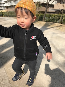 「Champion（チャンピオン）のアイテム（ブルゾン）」を使った、ころさん（キッズ・70cm）の春コーディネート