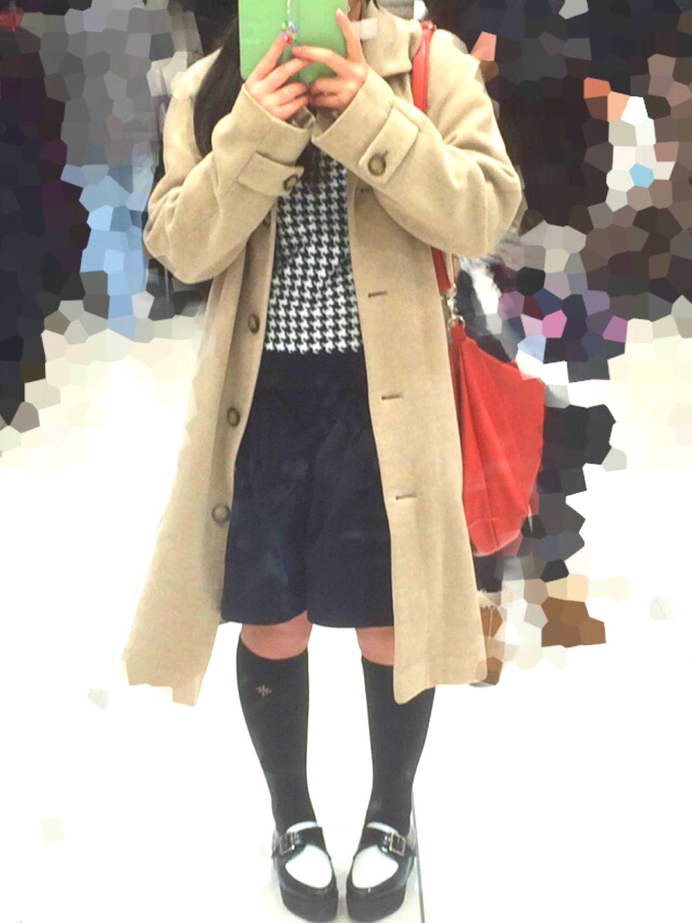 「冬コーデ」｜「UNIQLOのアイテム（その他トップス、ブラック系）」を使った、ゆゆさん（レディース・156cm）の冬コーディネートの1枚目の写真