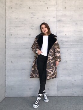 「迷彩」｜「アイテム（パンツ）」を使った、黒木 ナツミ🦋さん（レディース・162cm）の冬コーディネート