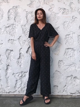 「Teva（テバ）のTEVA FLATFORM UNIVERSAL（サンダル）」を使った、黒木 ナツミ🦋さん（レディース・162cm）の夏コーディネート