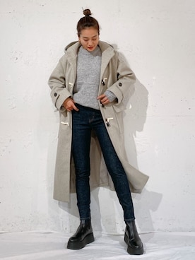 「スキニーデニム」｜「アイテム（ダッフルコート）」を使った、黒木 ナツミ🦋さん（レディース・162cm）の冬コーディネート