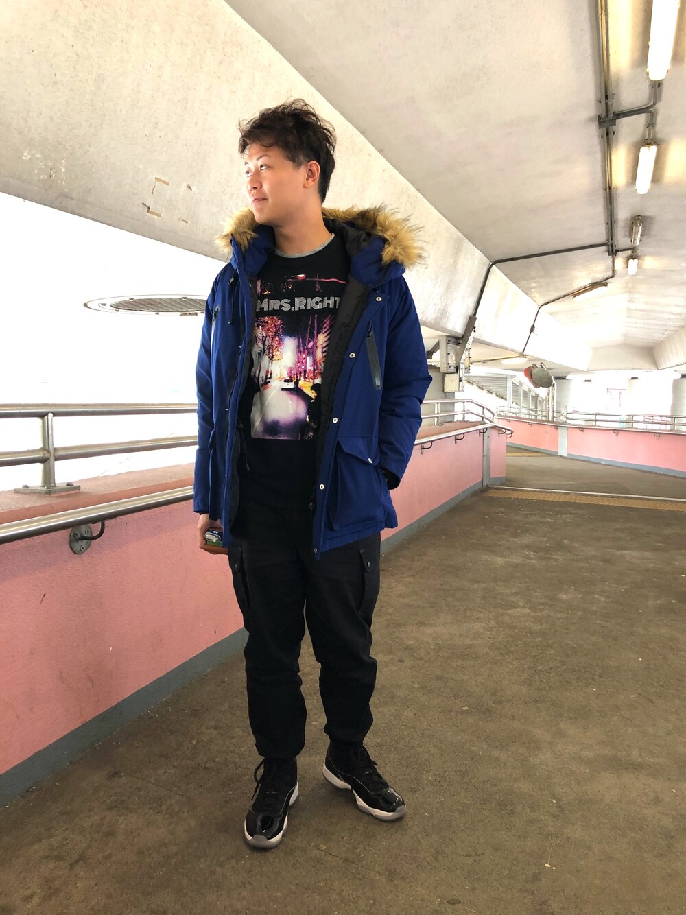 「冬コーデ、黒、Jordan、Jordan11、THE NORTH FACE、SCHOTT、NIKE」｜「schottのアイテム（ダウンジャケット/コート、ブルー系）」を使った、CalVinさん（メンズ・180cm）の冬コーディネートの1枚目の写真
