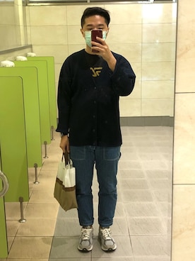 「ISSEY MIYAKE（イッセイミヤケ）のアイテム（ノーカラージャケット）」を使った、Miller Chih-sung Wuさん（メンズ・170cm）の秋コーディネート