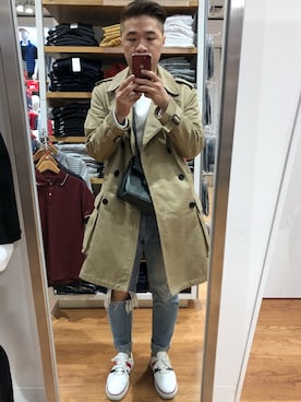 「sneakers」｜「アイテム（トレンチコート）」を使った、Miller Chih-sung Wuさん（メンズ・170cm）の冬コーディネート